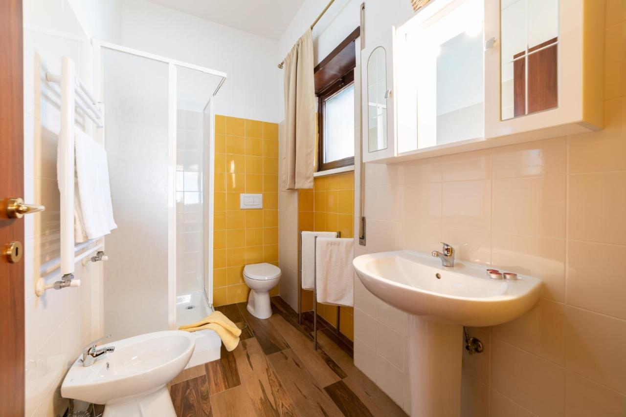 Myricae Rooms Affittacamere No Late Arrival Fiumicino Exteriör bild
